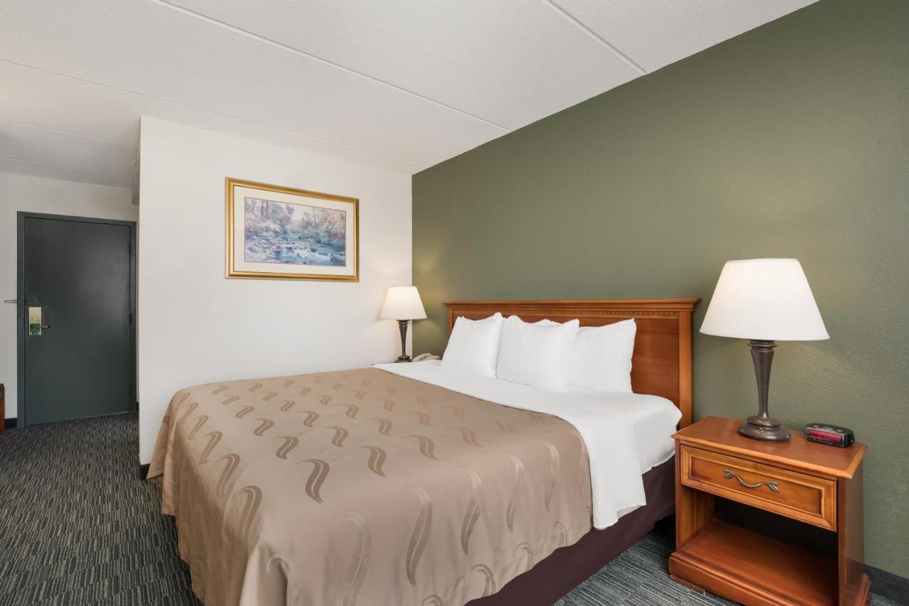 Quality Inn Joliet Bagian luar foto