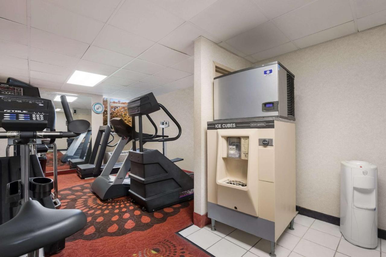 Quality Inn Joliet Bagian luar foto