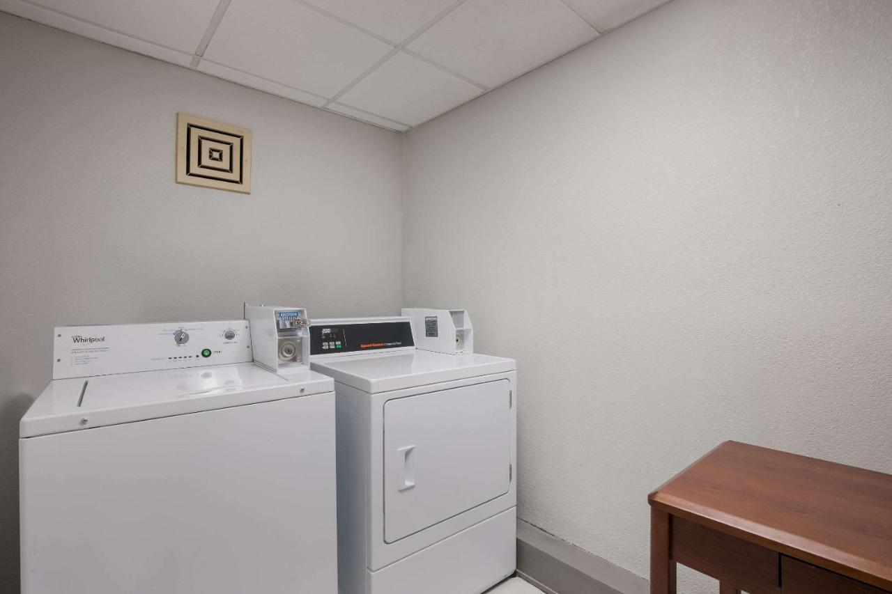 Quality Inn Joliet Bagian luar foto
