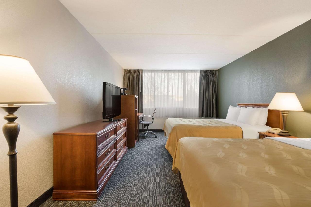 Quality Inn Joliet Bagian luar foto